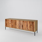 TV-bänk i naturträ med 3 dörrar i ekeffekt