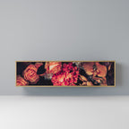 NEVERENDING BLOOM TV-bänk med 3 dörrar i ekeffekt