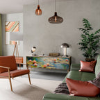 BLOOMING WATERS TV-bänk med 3 dörrar i ekeffekt