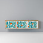 BE THE CHANGE TV-bänk med 3 dörrar i ekeffekt