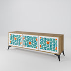 BE THE CHANGE TV-bänk med 3 dörrar i ekeffekt