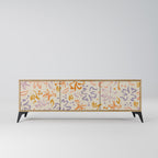 SPRING WHIMSY TV-bänk med 3 dörrar i ekeffekt