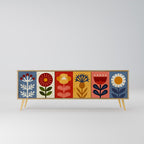 SCANDIC FLOWERET TV-bänk med 3 dörrar i ekeffekt