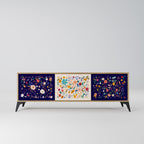 BLOMSTERKOMBINATION TV-bänk med 3 dörrar i ekeffekt