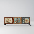 TIDLÖS FLORA TV-bänk med 3 dörrar i ekeffekt