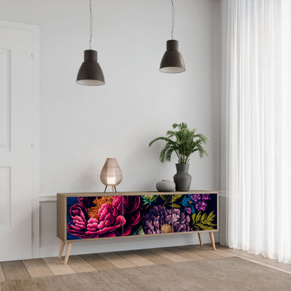 BLOOMING ELEGANCE TV-bänk med 3 dörrar i ekeffekt