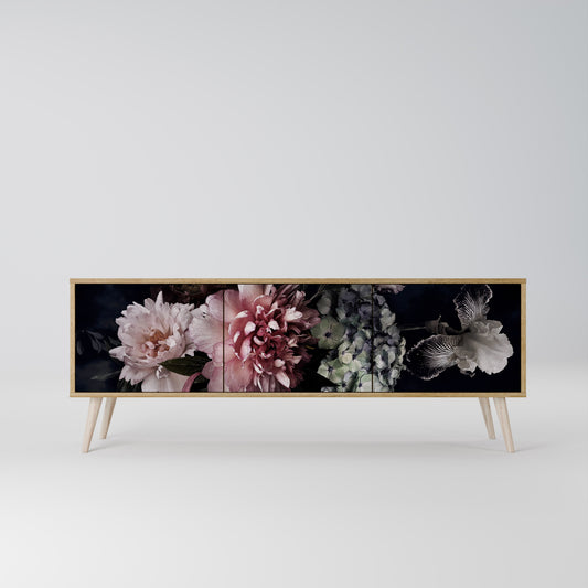 PURE BLOSSOM TV-bänk med 3 dörrar i ekeffekt