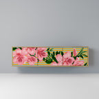 FRAGILE BEAUTY TV-bänk med 3 dörrar i ekeffekt