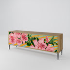 FRAGILE BEAUTY TV-bänk med 3 dörrar i ekeffekt