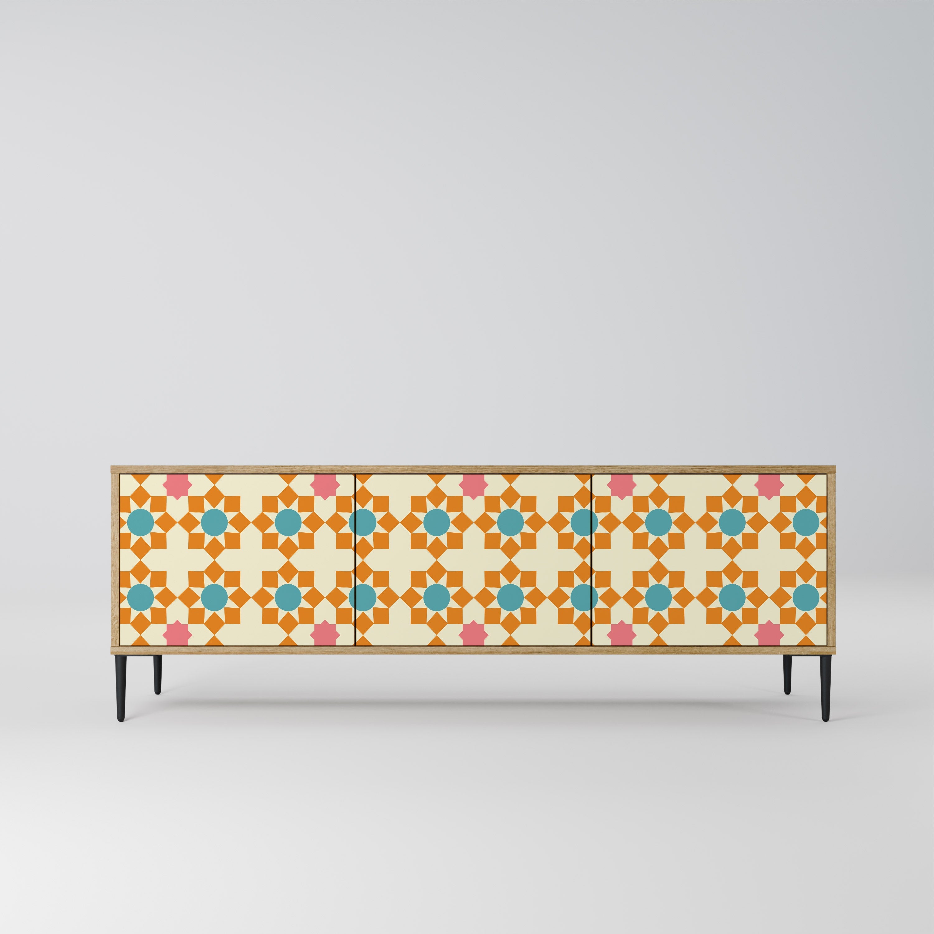 BLOMSTERDEKORATION TV-bänk med 3 dörrar i ekeffekt