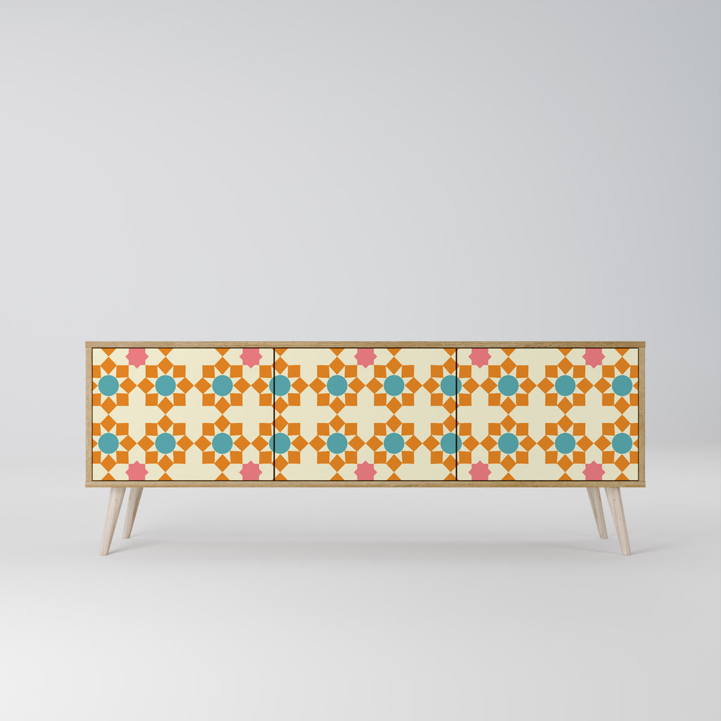 BLOMSTERDEKORATION TV-bänk med 3 dörrar i ekeffekt
