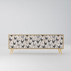 HAPPY HENS 3-Door TV Stand in Oak Effect