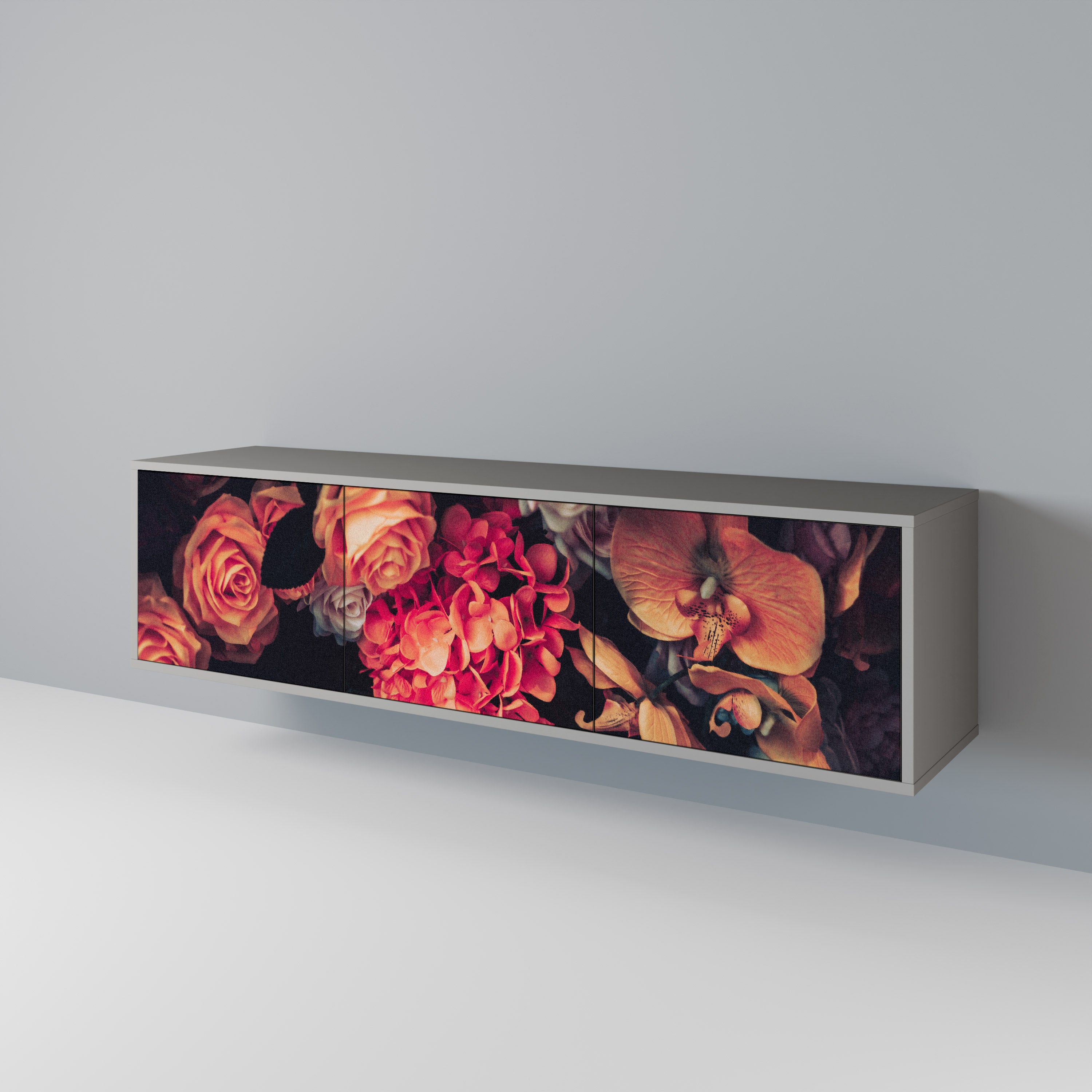 NEVERENDING BLOOM TV-bänk med 3 dörrar