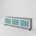 BE THE CHANGE 3-dörrars TV-bänk i grå finish