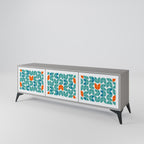 BE THE CHANGE 3-dörrars TV-bänk i grå finish