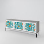 BE THE CHANGE 3-dörrars TV-bänk i grå finish