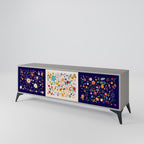 BLOMMKOMBINATION 3-dörrars TV-bänk i grå finish