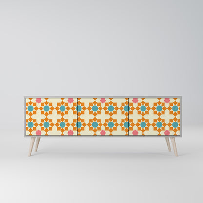 BLOMMAD DECOR 3-dörrars TV-bänk i grå finish