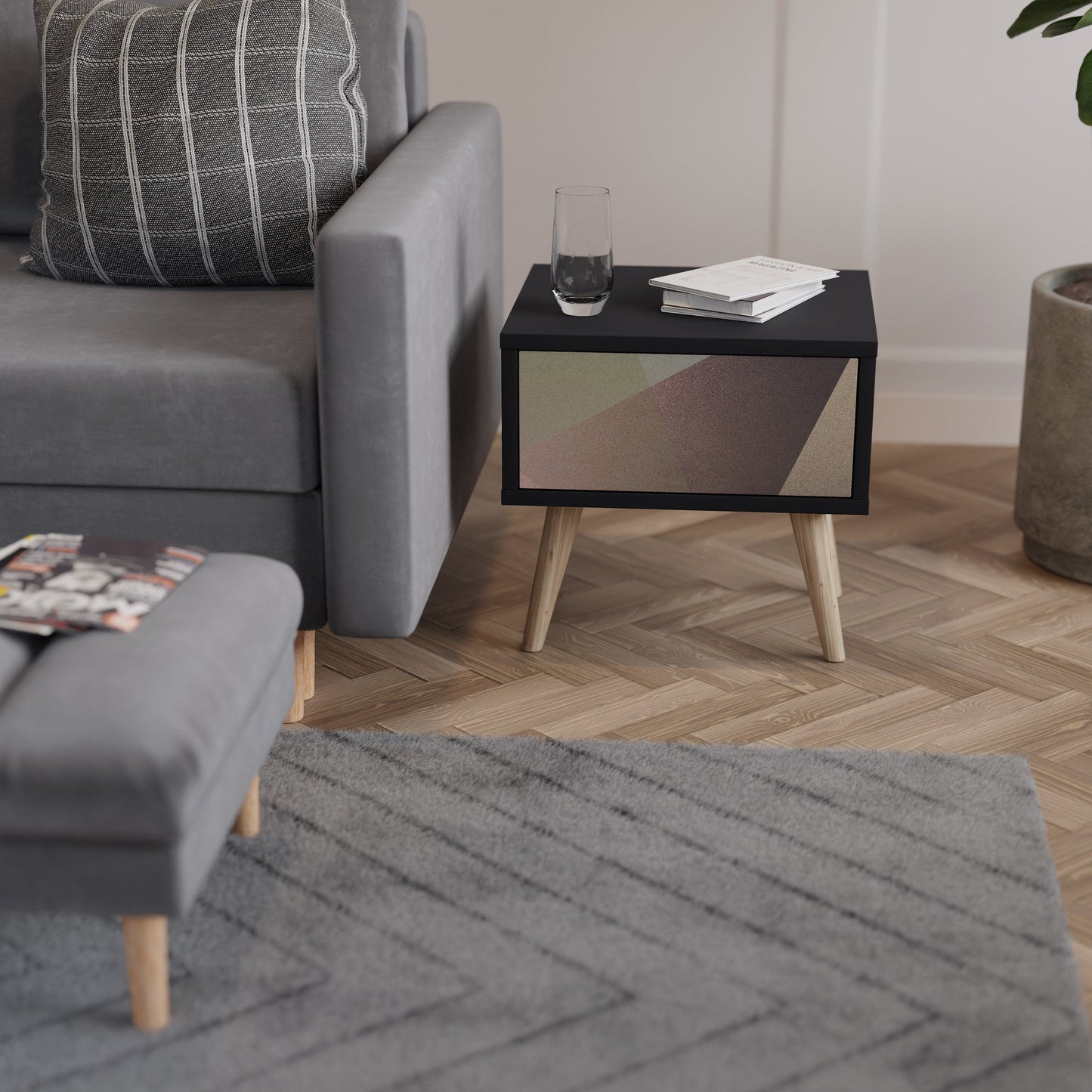 Nattduksbord i beige geometri i svart finish