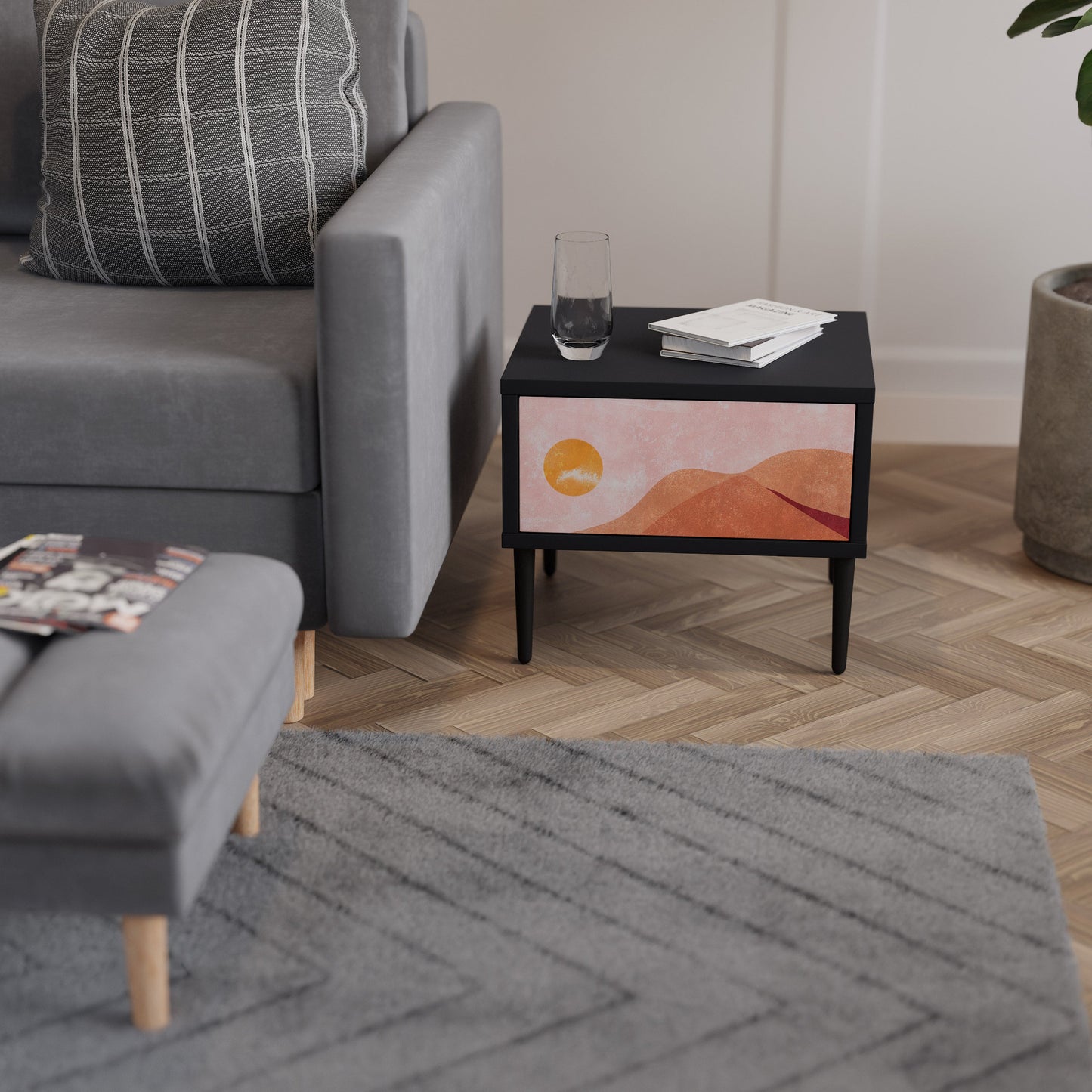 LUMINOUS SUNLIGHT nattduksbord i svart finish