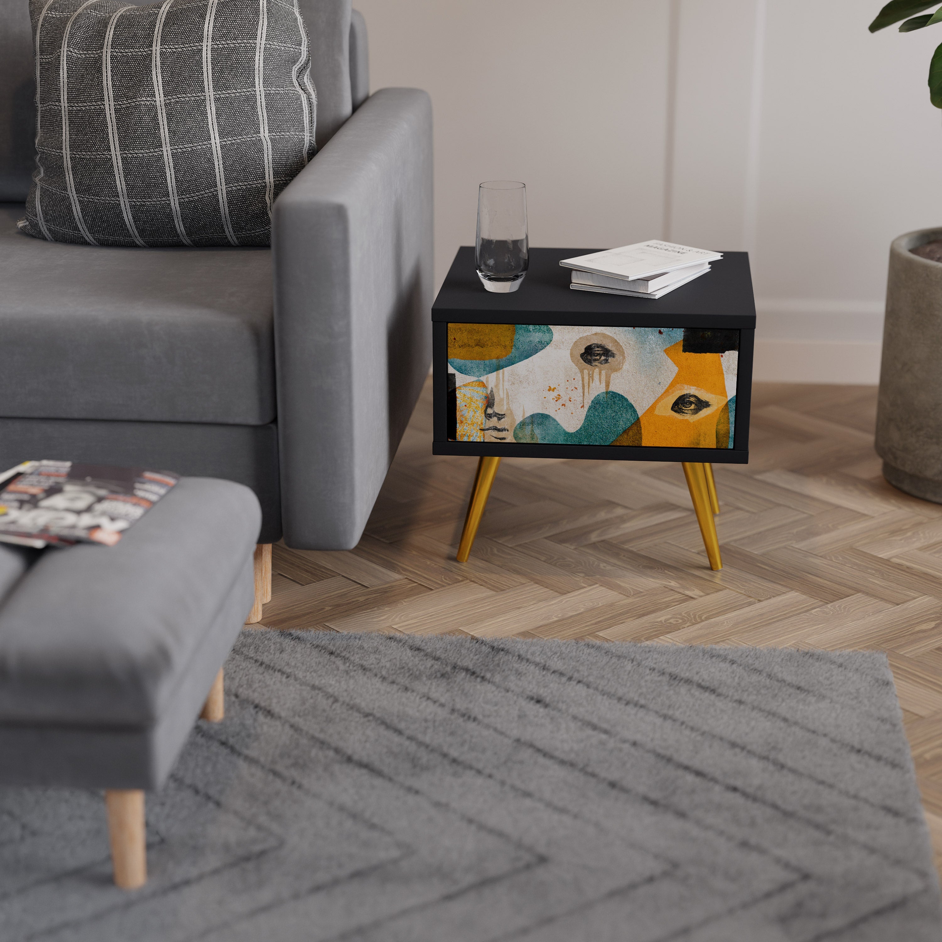 ABSTRACT FACES nattduksbord i svart finish