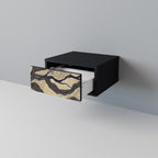 UNIFIED FRAGMENTS Nattduksbord i svart finish