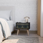 ROYAL ORDINARINESS Nattduksbord i svart finish