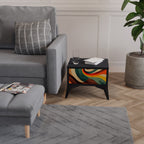 FÄRGGLADA STRANDS Nattduksbord i svart finish