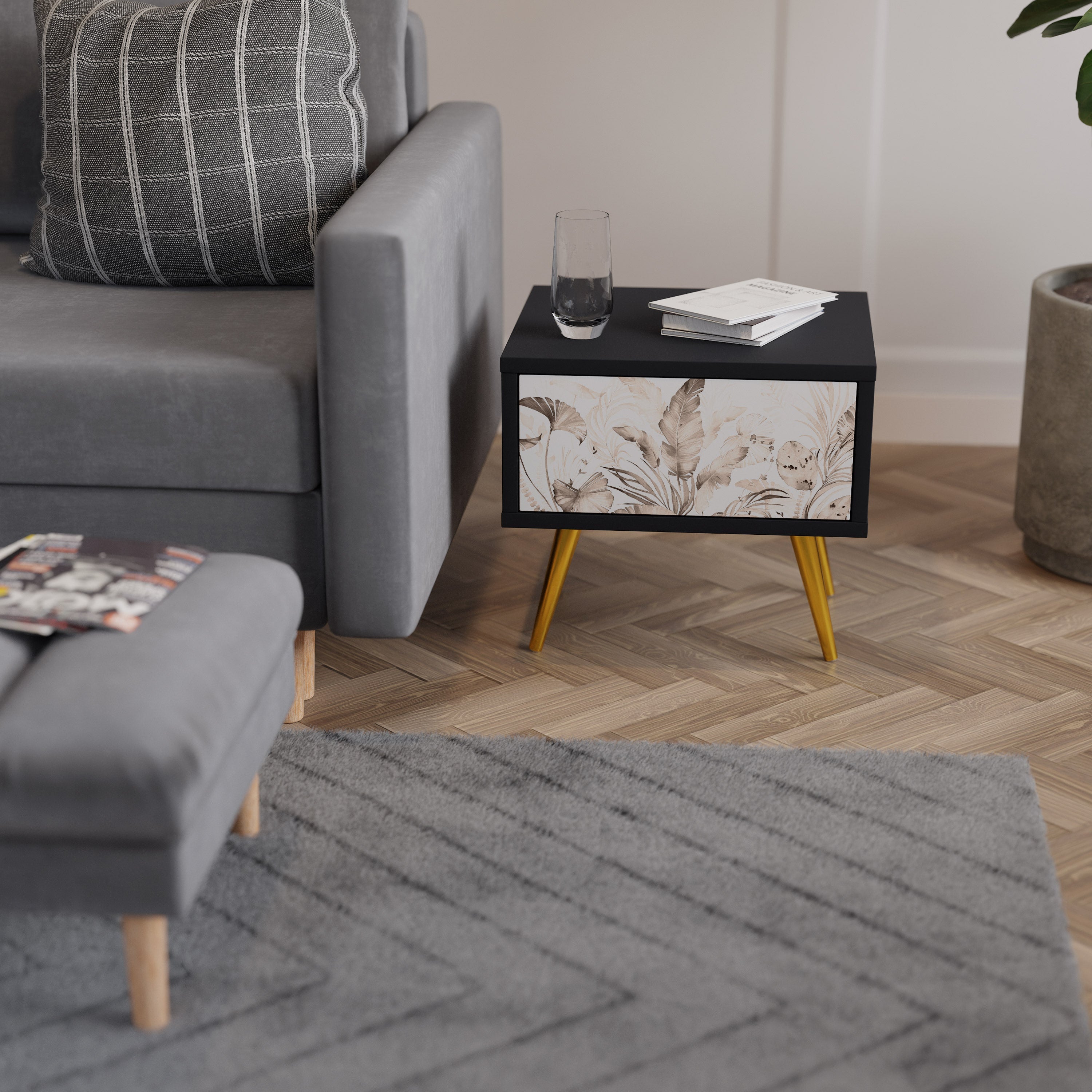 WILD TENDERNESS Nattduksbord i svart finish