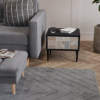 TROPISKA FORMER Nattduksbord i svart finish