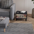 VEILED SUMMIT nattduksbord i svart finish