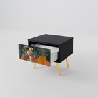 TROPISK KOMPOSITION Nattduksbord i svart finish