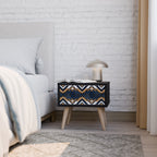 ARTIFUL GEOMETRI Nattduksbord i svart finish