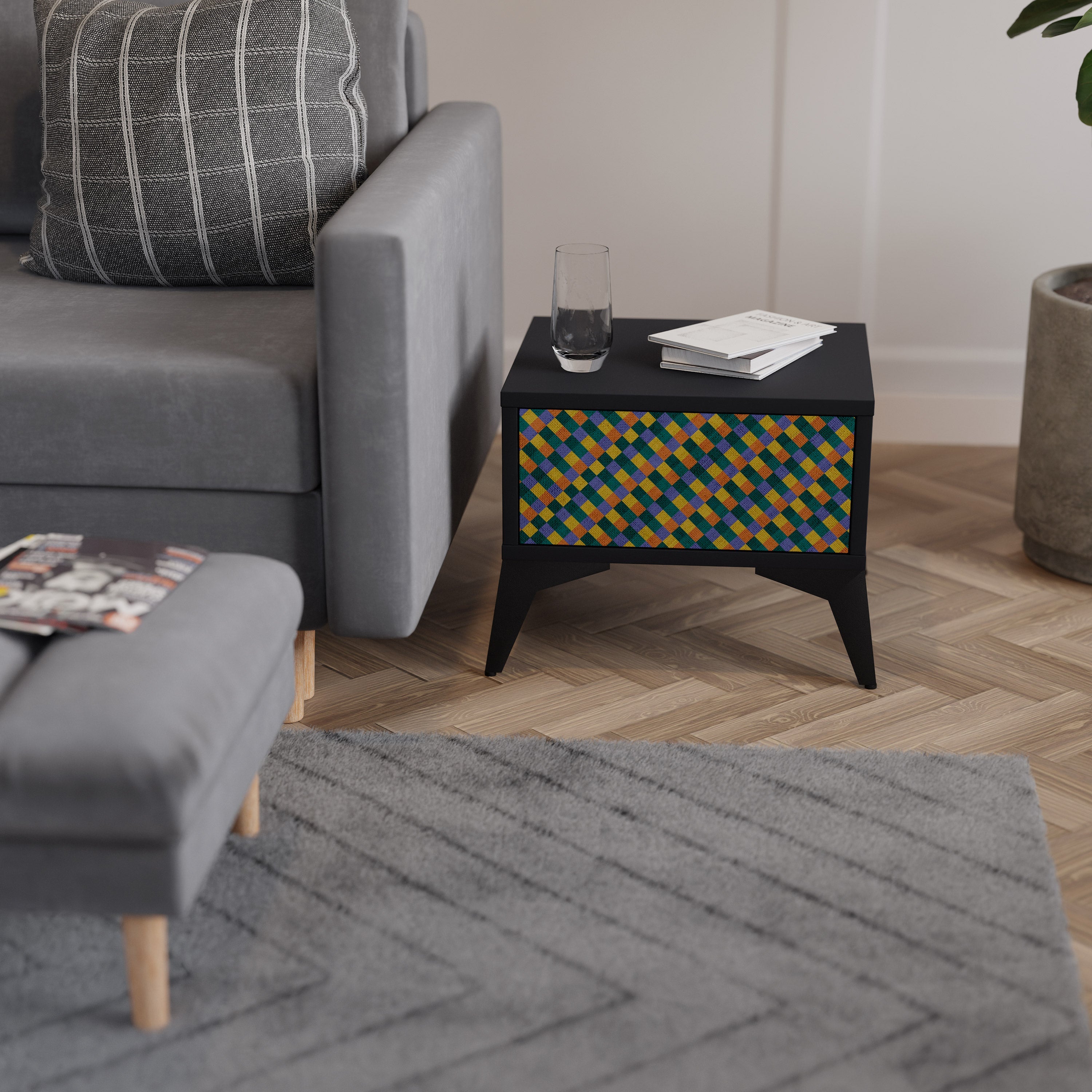 MÅLADE KVADRAT MIX nattduksbord i svart finish