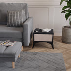 Nattduksbord i svart finish med keramisk textur