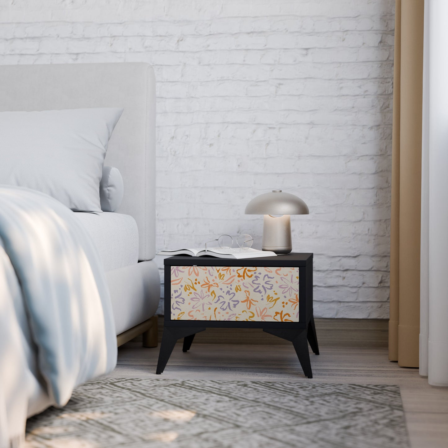 SPRING WHIMSY Nattduksbord i svart finish