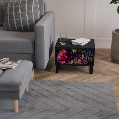 BLOOMING ELEGANCE Nattduksbord i svart finish