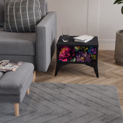 BLOOMING ELEGANCE Nattduksbord i svart finish