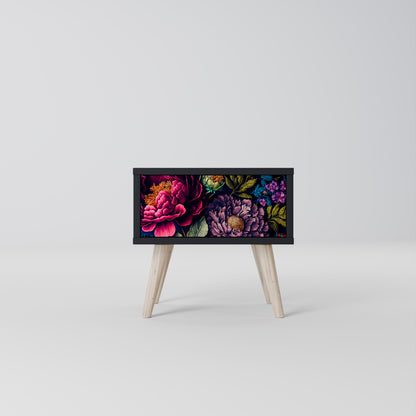 BLOOMING ELEGANCE Nattduksbord i svart finish