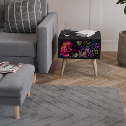 BLOOMING ELEGANCE Nattduksbord i svart finish