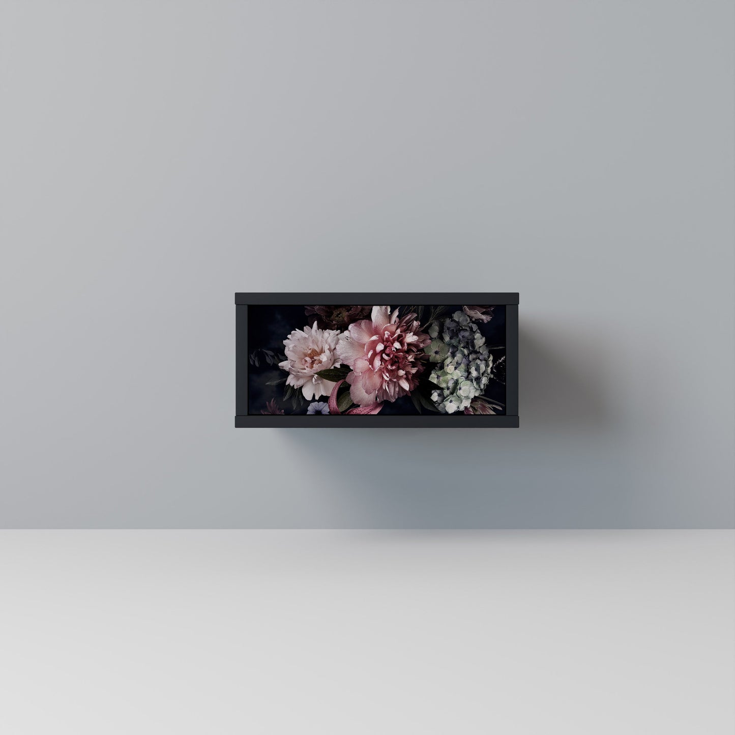 PURE BLOSSOM Nattduksbord i svart finish