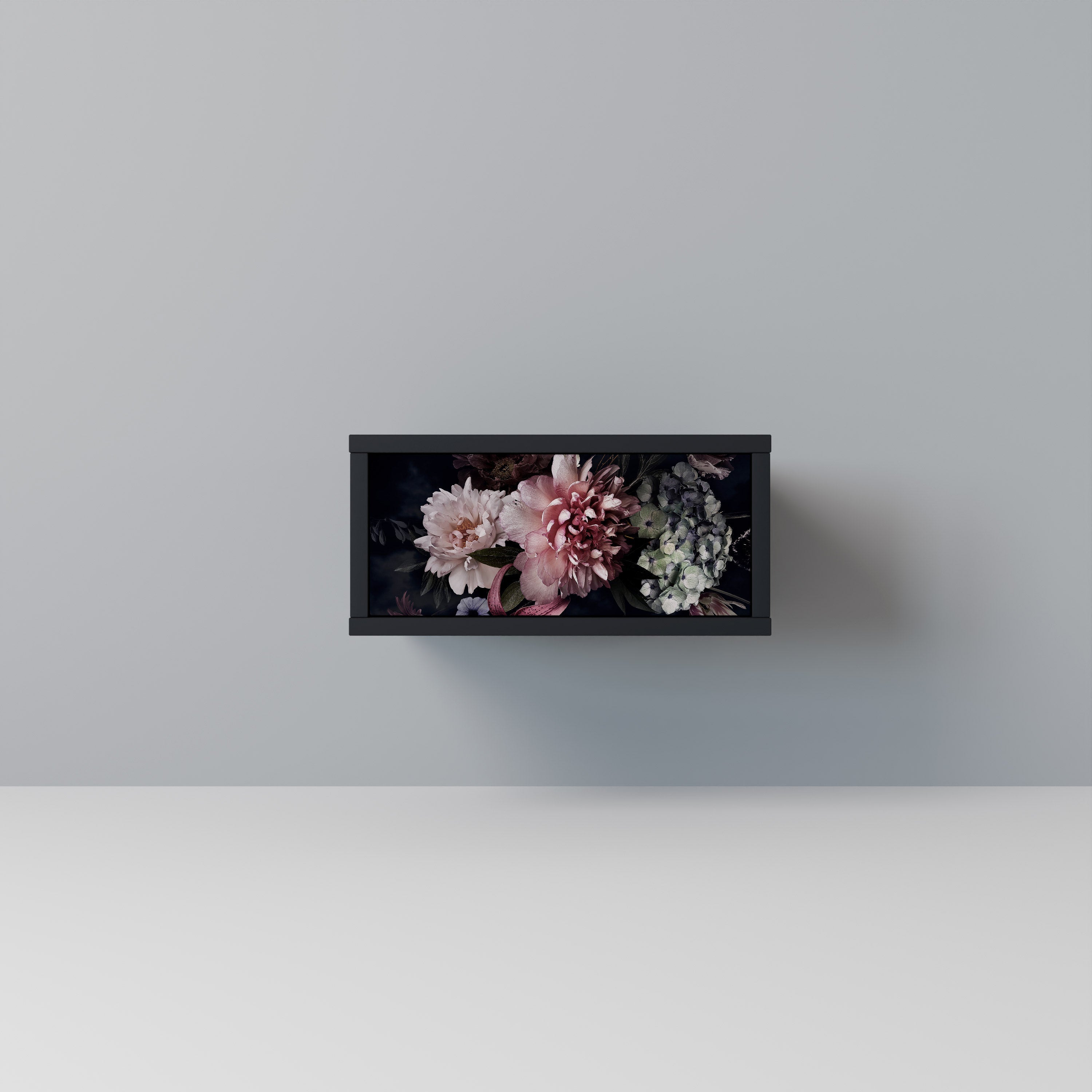 PURE BLOSSOM Nattduksbord i svart finish