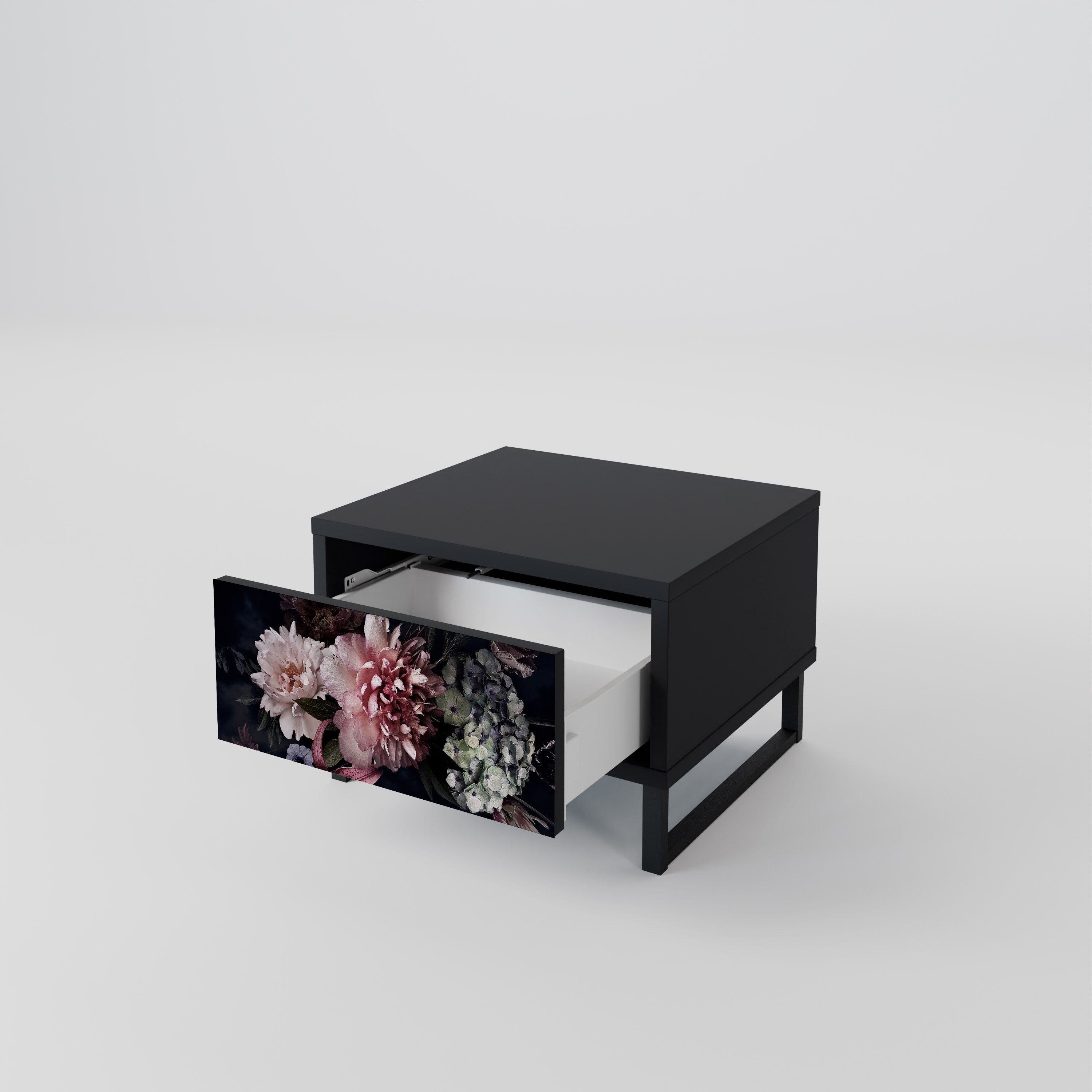 PURE BLOSSOM Nattduksbord i svart finish
