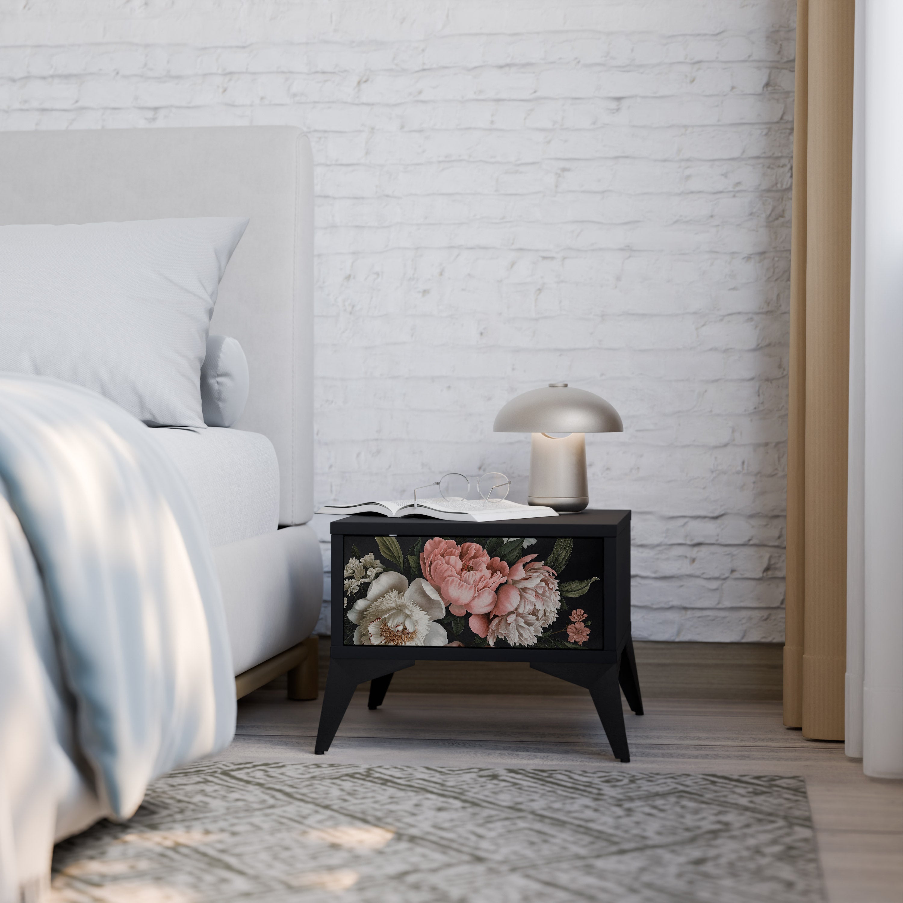 LUSH ELEGANCE Nattduksbord i svart finish