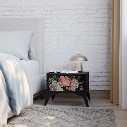 LUSH ELEGANCE Nattduksbord i svart finish