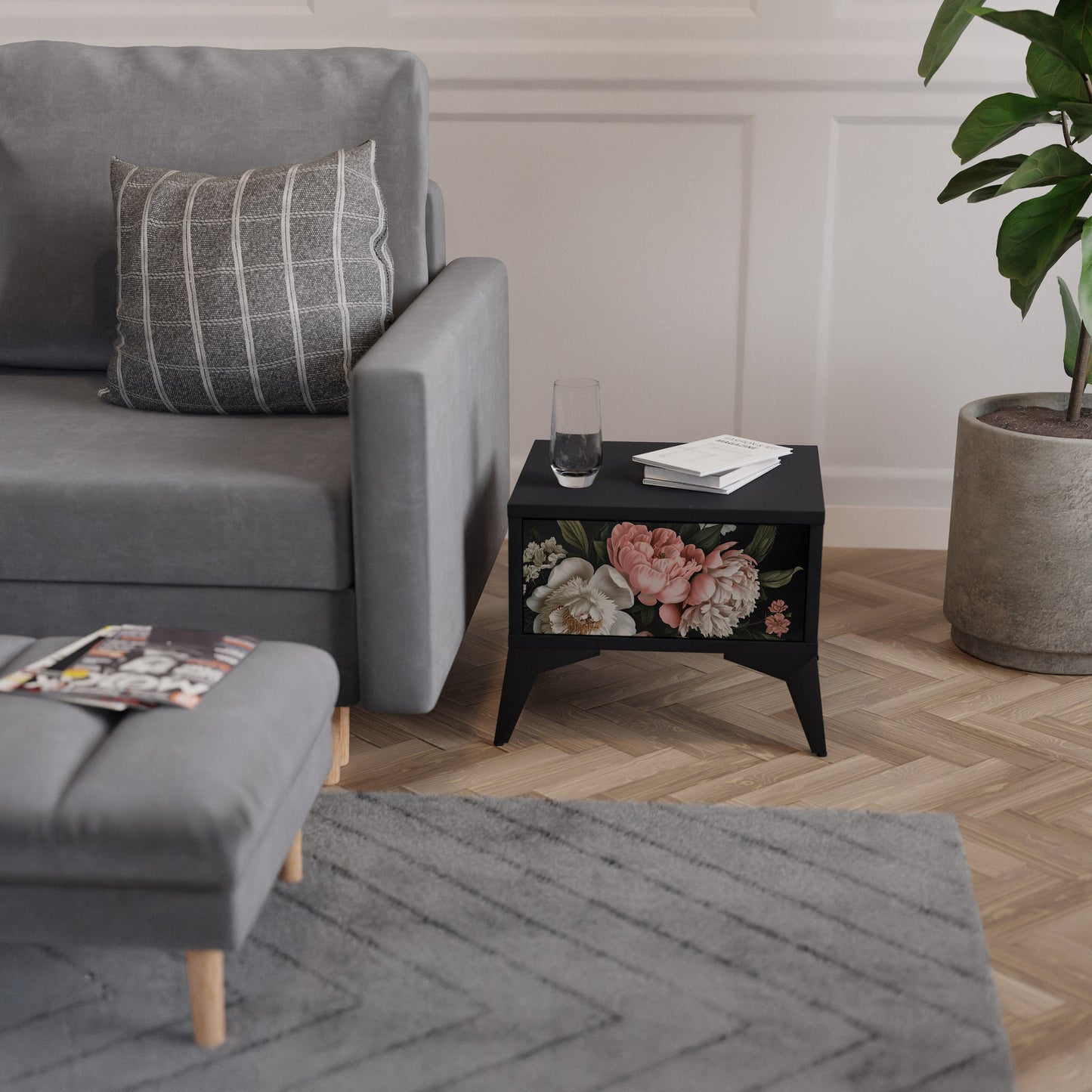 LUSH ELEGANCE Nattduksbord i svart finish