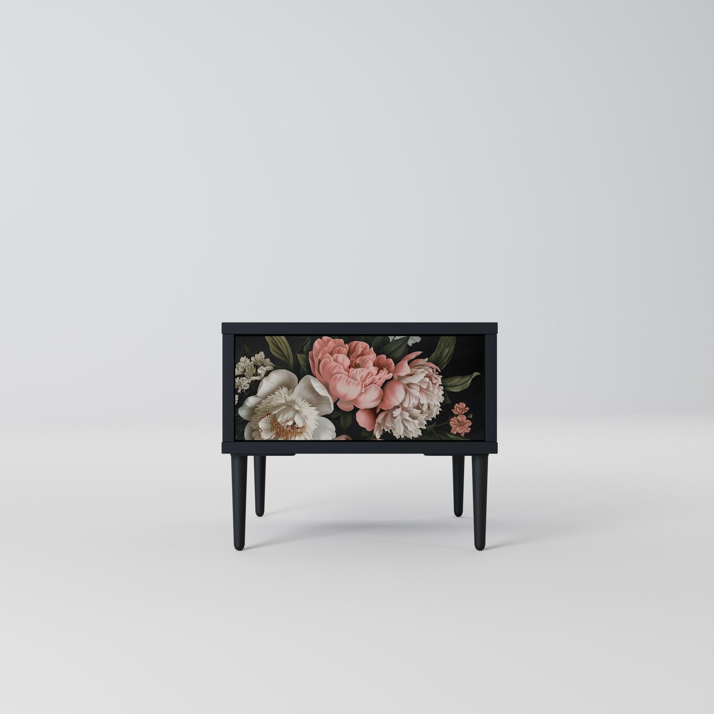 LUSH ELEGANCE Nattduksbord i svart finish