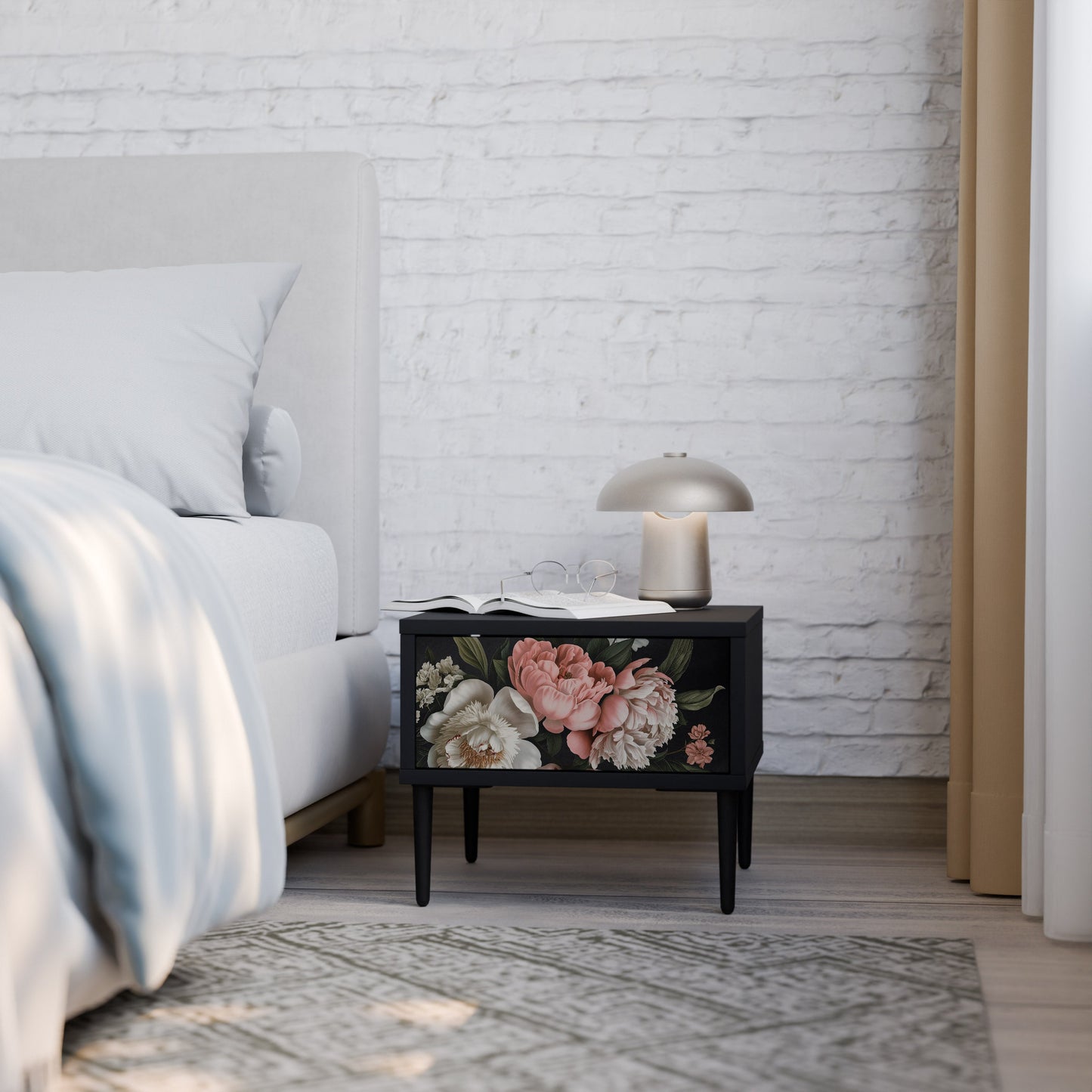 LUSH ELEGANCE Nattduksbord i svart finish