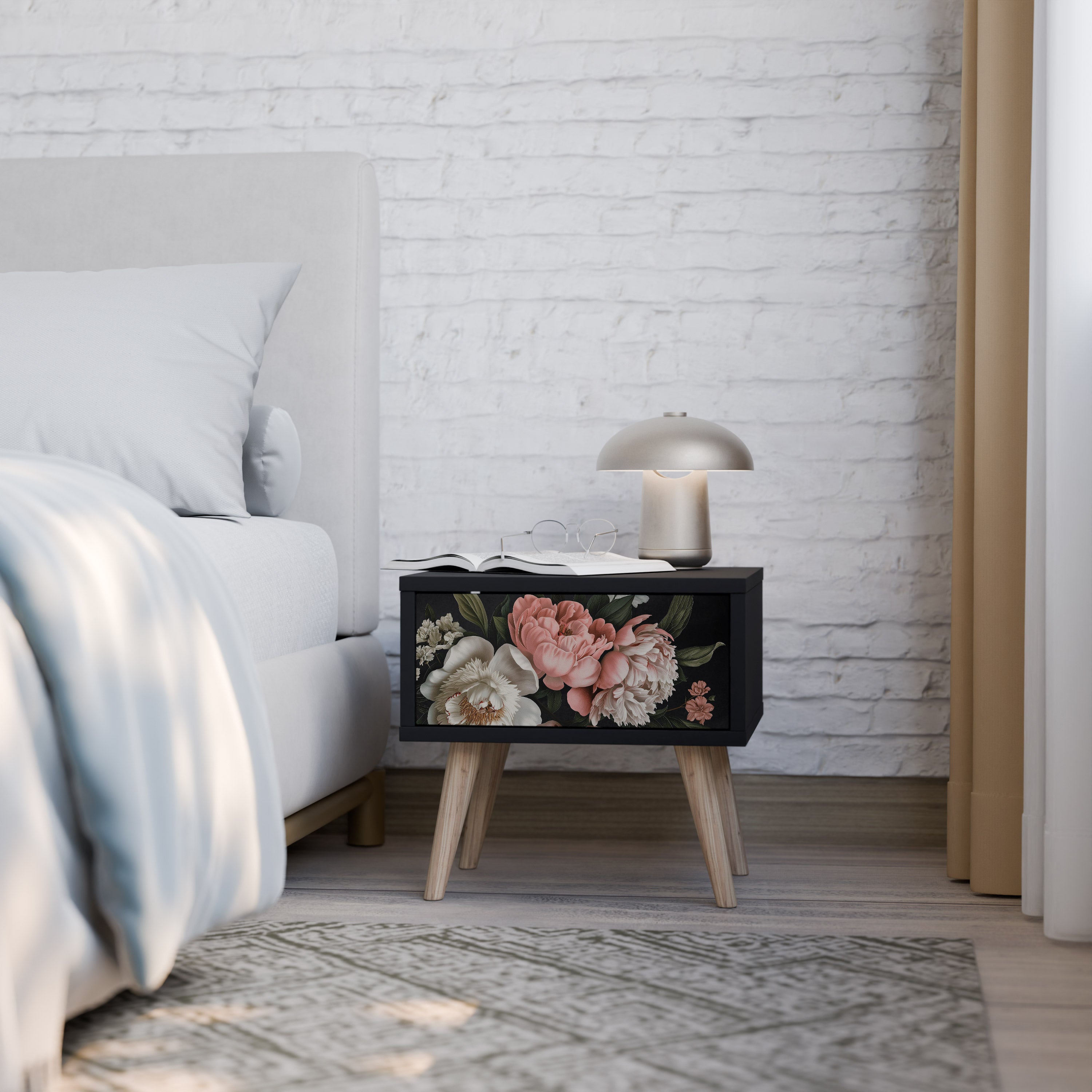 LUSH ELEGANCE Nattduksbord i svart finish