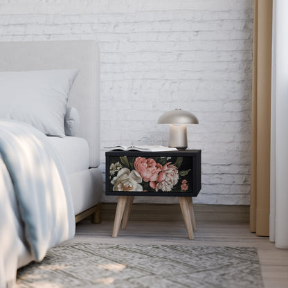 LUSH ELEGANCE Nattduksbord i svart finish